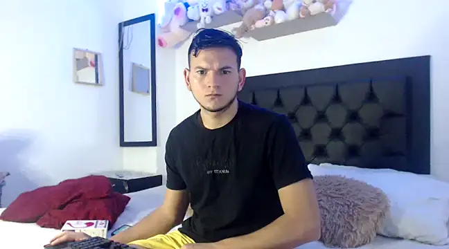 Snapshot of Latin_Boy24 chatting on 28, 1, 2025 Latin Boy24 online show from 28, 1, 2025