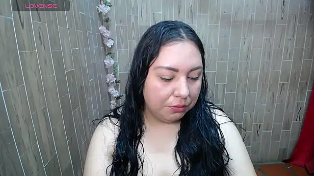 solyeria online show from 25, 5, 2026