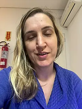 Snapshot of Bia_sexynovaes chatting on 24, 6, 2026 Bia sexynovaes online show from 24, 6, 2026