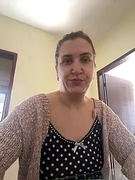 Snapshot of Bia_sexynovaes chatting on 9, 6, 2026 Bia sexynovaes online show from 9, 6, 2026