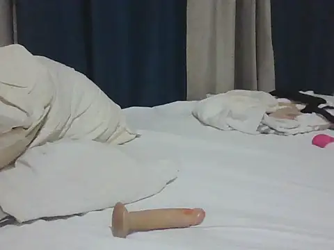 Snapshot of adele-33 chatting on 2, 3, 2026 adele-33 online show from 2, 3, 2026