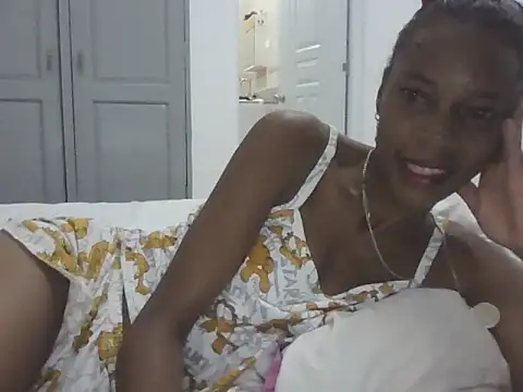 Snapshot of adele-33 chatting on 18, 10, 2025 adele-33 online show from 18, 10, 2025