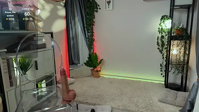 Lella Ryann  online show from 13, 3, 2025