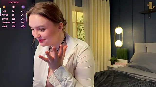 Lella Ryann  online show from 5, 2, 2026