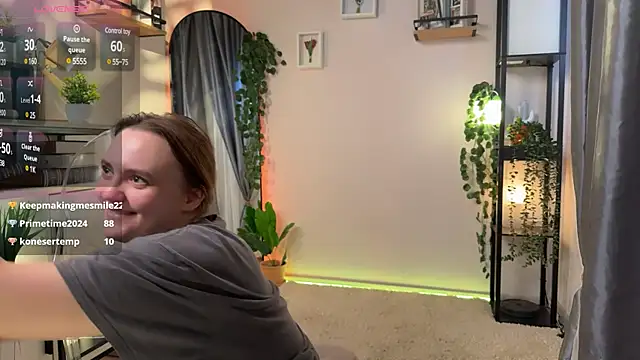 Lella Ryann  online show from 8, 3, 2025