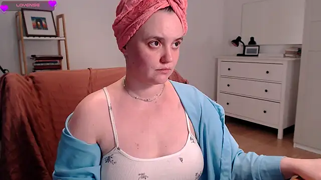 Lella Ryann  online show from 29, 6, 2026