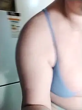 Holly-69 online show from 14, 4, 2026