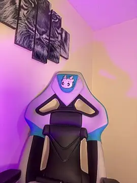 missycanoo online show from 4, 12, 2025