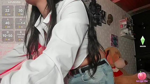 Snapshot of missycanoo chatting on 6, 10, 2025 missycanoo online show from 6, 10, 2025