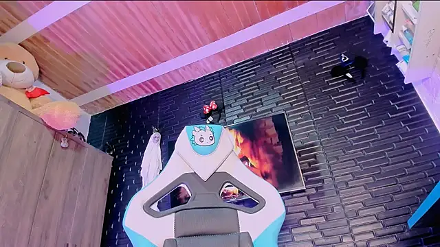 Snapshot of missycanoo chatting on 11, 9, 2025 missycanoo online show from 11, 9, 2025