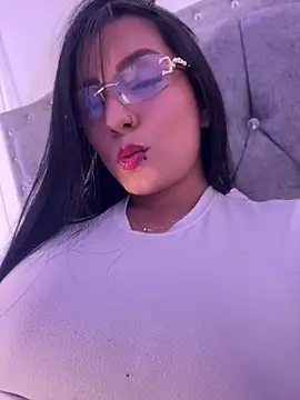 missycanoo online show from 25, 6, 2026