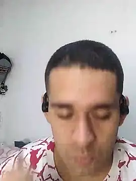 Snapshot of CRISTHIAN_GREY01 chatting on 18, 2, 2025 CRISTHIAN GREY01 online show from 18, 2, 2025