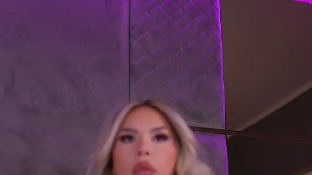 SelenaFrost online show from 23, 4, 2026