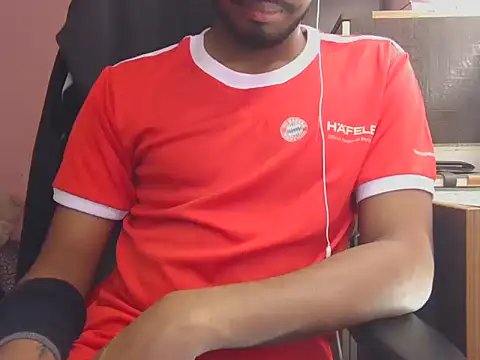 KissesBoyAD online show from 16, 12, 2025