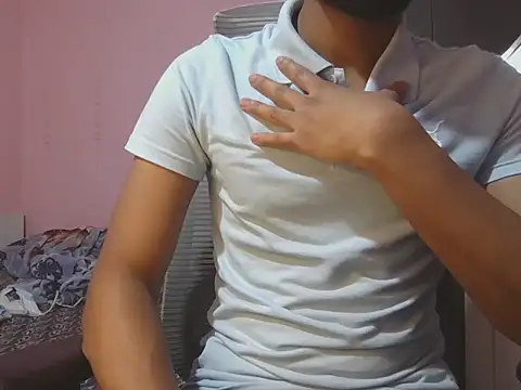 KissesBoyAD online show from 16, 9, 2025