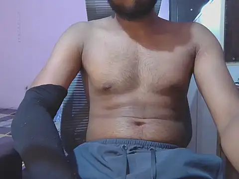 KissesBoyAD online show from 22, 9, 2025