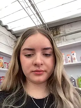 imlindapink online show from 15, 4, 2026