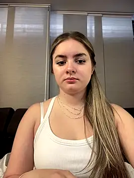 Snapshot of imlindapink chatting on 24, 9, 2025 imlindapink online show from 24, 9, 2025