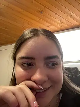 imlindapink online show from 4, 7, 2026