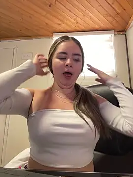 Snapshot of imlindapink chatting on 1, 10, 2025 imlindapink online show from 1, 10, 2025