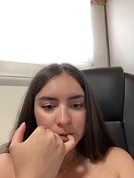 Snapshot of imlindapink chatting on 8, 3, 2025 imlindapink online show from 8, 3, 2025