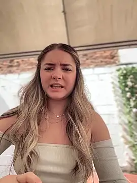 Snapshot of imlindapink chatting on 12, 11, 2025 imlindapink online show from 12, 11, 2025