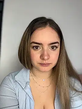 Snapshot of imlindapink chatting on 28, 11, 2025 imlindapink online show from 28, 11, 2025