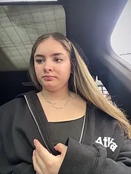 Snapshot of imlindapink chatting on 9, 9, 2025 imlindapink online show from 9, 9, 2025