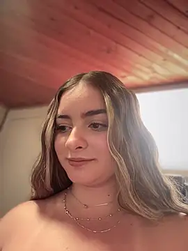 Snapshot of imlindapink chatting on 24, 10, 2025 imlindapink online show from 24, 10, 2025