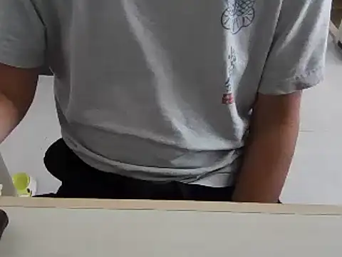 XiaoGuoGuo284512 online show from 5, 1, 2025