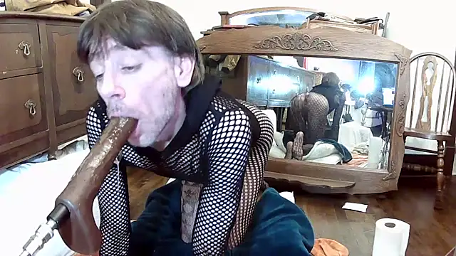 MaxJr8008 online show from 3, 11, 2025