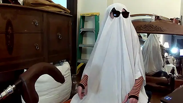 MaxJr8008 online show from 30, 10, 2025