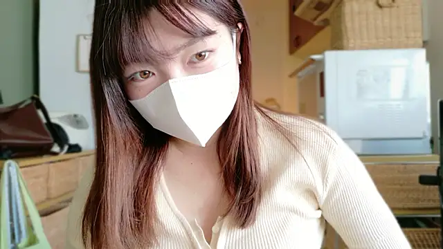 Snapshot of _Yui_ chatting on 10, 11, 2025 Yui online show from 10, 11, 2025