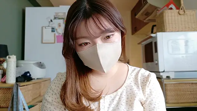 Snapshot of _Yui_ chatting on 3, 10, 2025 Yui online show from 3, 10, 2025