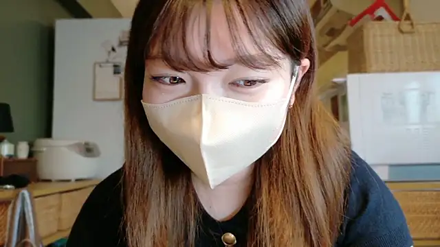 Snapshot of _Yui_ chatting on 28, 9, 2025 Yui online show from 28, 9, 2025