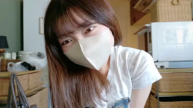 Snapshot of _Yui_ chatting on 16, 9, 2025 Yui online show from 16, 9, 2025