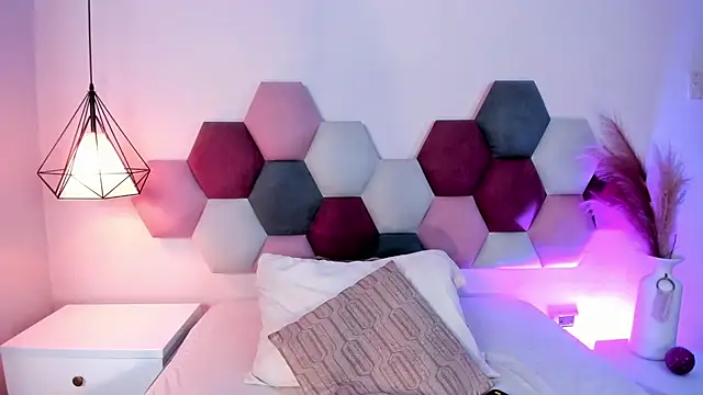 LaraGoldd online show from 26, 9, 2025