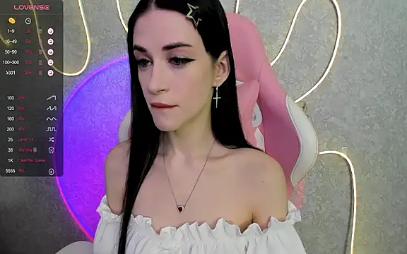 Molly Crystall online show from 26, 4, 2026