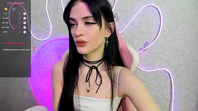 Molly Crystall online show from 23, 5, 2026