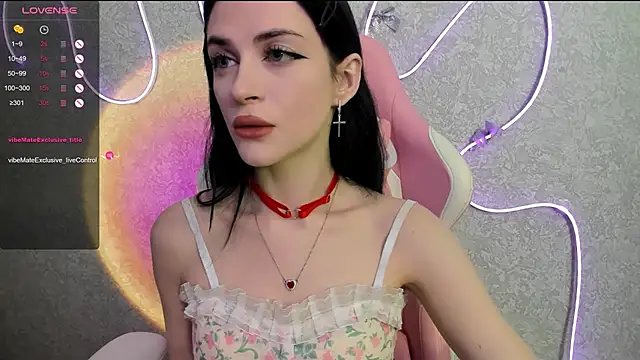 Molly Crystall online show from 31, 5, 2026