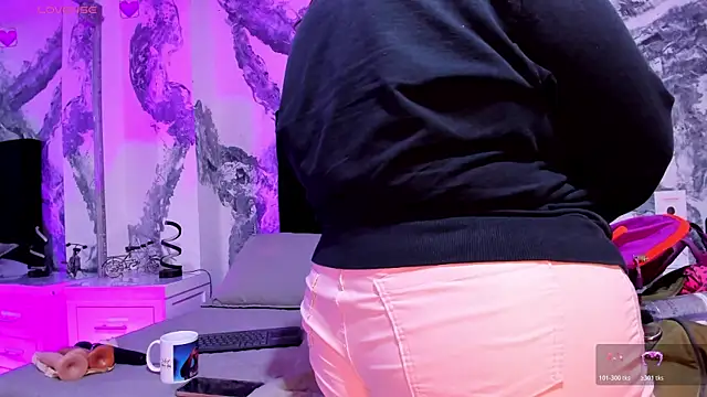 Snapshot of JulietaKane chatting on 24, 6, 2026 JulietaKane online show from 24, 6, 2026