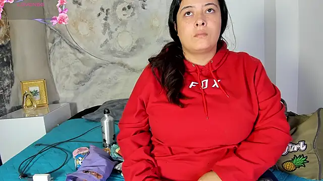 JulietaKane online show from 5, 12, 2025