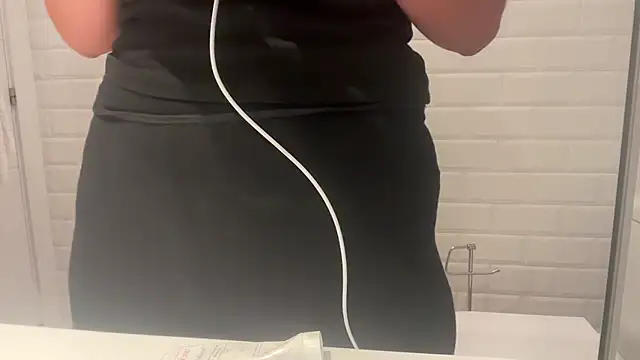 leaxoxo online show from 6, 12, 2024