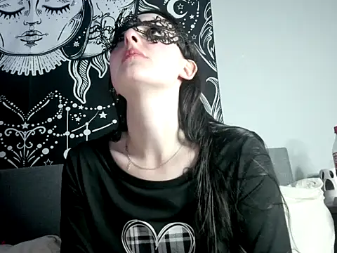 Snapshot of LexiSnowUK chatting on 3, 2, 2025 LexiSnowUK online show from 3, 2, 2025