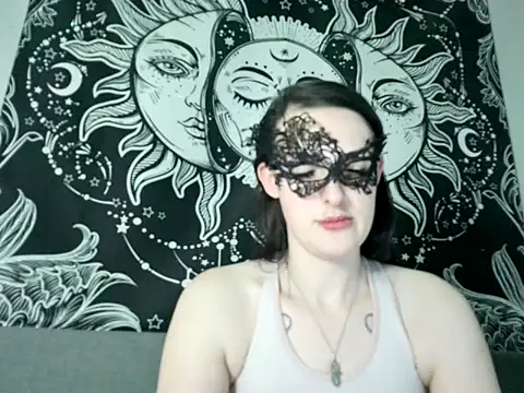 Snapshot of LexiSnowUK chatting on 5, 2, 2025 LexiSnowUK online show from 5, 2, 2025