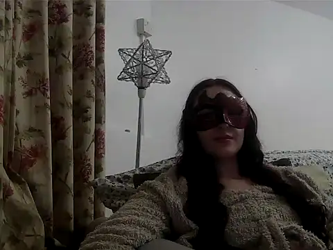 LexiSnowUK online show from 2, 2, 2026