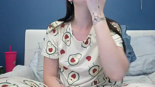 Snapshot of LexiSnowUK chatting on 25, 9, 2025 LexiSnowUK online show from 25, 9, 2025