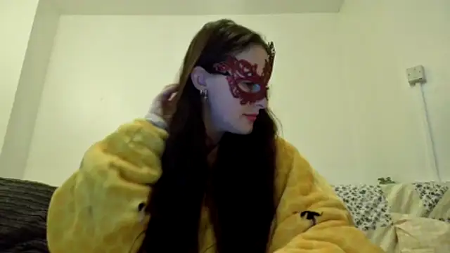 Snapshot of LexiSnowUK chatting on 1, 12, 2025 LexiSnowUK online show from 1, 12, 2025