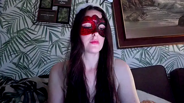 Snapshot of LexiSnowUK chatting on 25, 10, 2025 LexiSnowUK online show from 25, 10, 2025