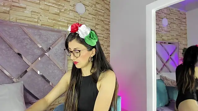  jade white  online show from 18, 9, 2025